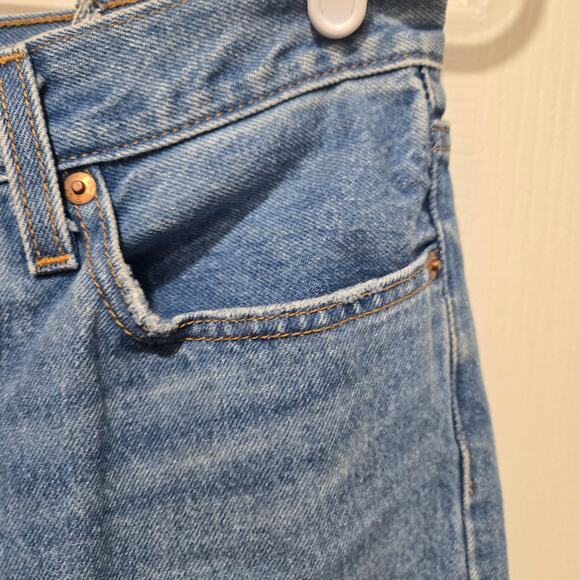 Levi’s Wedgie Straight Jeans Medium Wash Size 28 - Picture 9 of 12